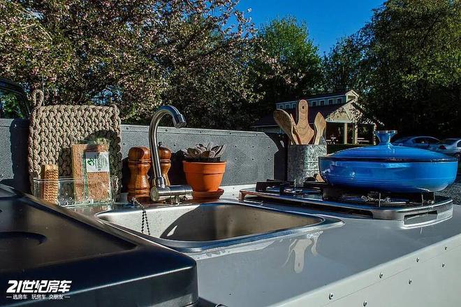 Tall Boy 越野拖挂高顶+全铝+强越野！AG真人平台探险党终极选择！Mammoth(图4)